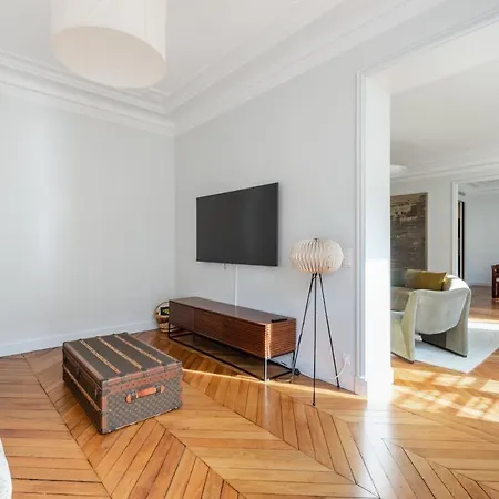 Luxury - 5 Min Walk From Champs-elysees Apartment Paris